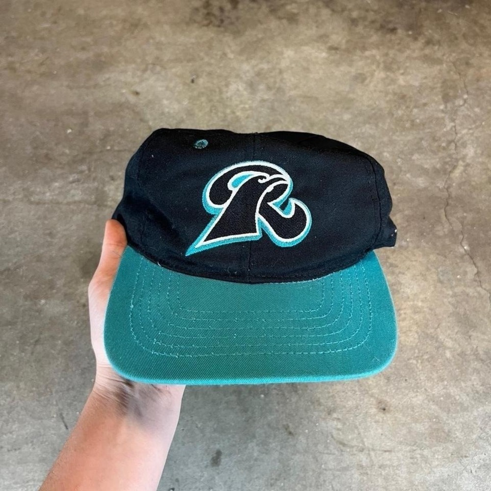 Vintage 90s black & blue baseball cap